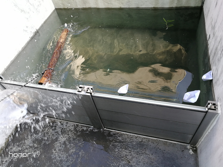 ZXFB-650型防淹挡板耐冲击主图02.jpg