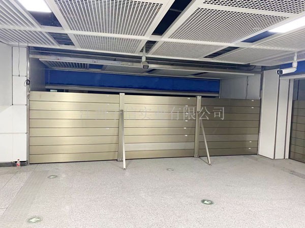 地铁车站地下一层通道