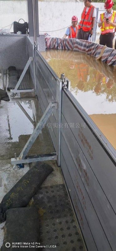 深圳地铁3号线车站出入口注水测试